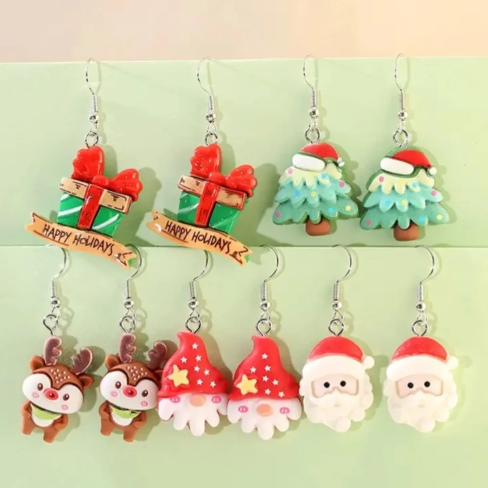 NWT! 5 Pairs of Absolutely Adorable Christmas Holiday Pierced Dangle Ear…